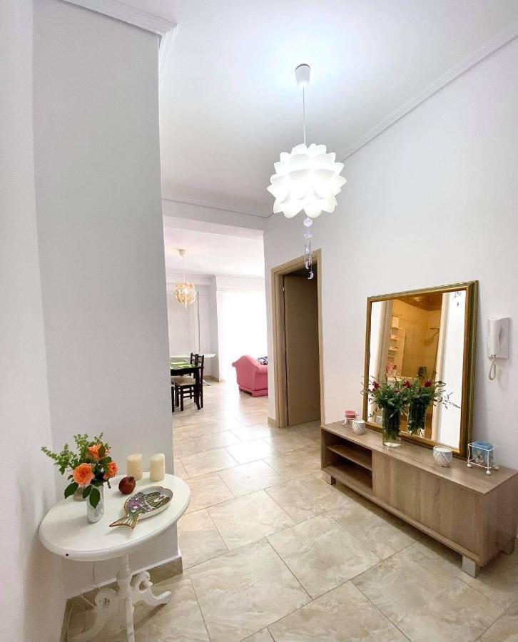 Iraa'S Apartment Sarande Luaran gambar