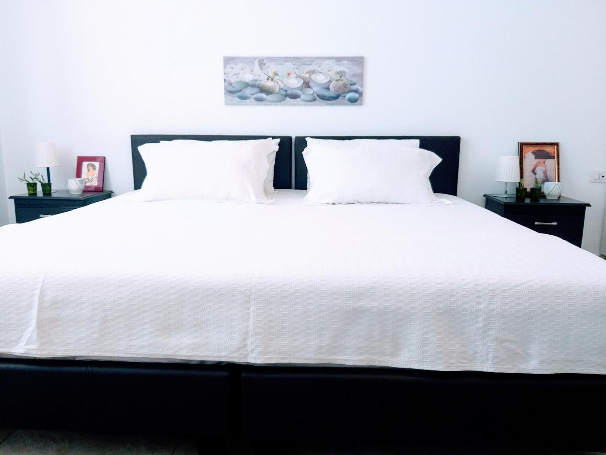 Iraa'S Apartment Sarande Bilik gambar